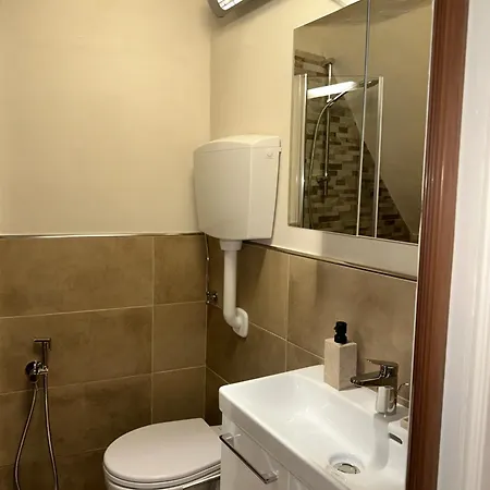 Casa Nostra Mono