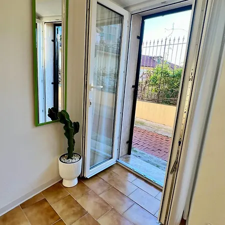 Casa Nostra Mono *